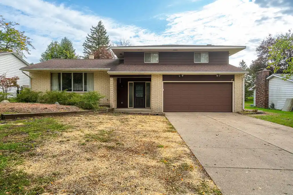 Photo 1 of Sale Pending at 4156 Weymouth Dr, Grand Rapids, MI 49508 | MLS# 70562983 | Listing updated on 2026-10-16