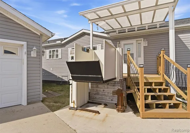 Photo 2 of Manufactured home for sale at 11050 Willowgreen Ct, South Lyon, MI 48178 6607 | MLS# 60973946 | Listing updated on 2026-09-15
