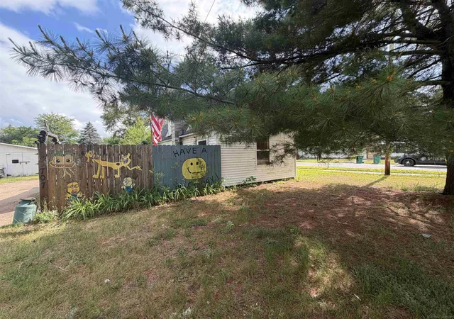 Homes for sale in Gladwin, MI | 707 W 1St St, Gladwin, MI 48624 | MLS# 50211066