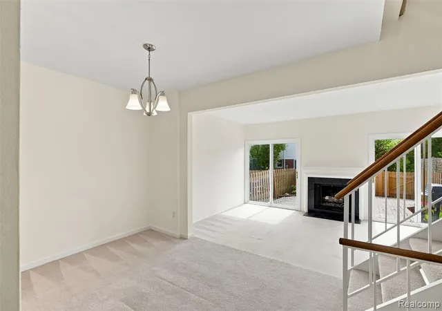 4th image of 1794 Brentwood Dr, Troy, MI 48098 | MLS# 61009279