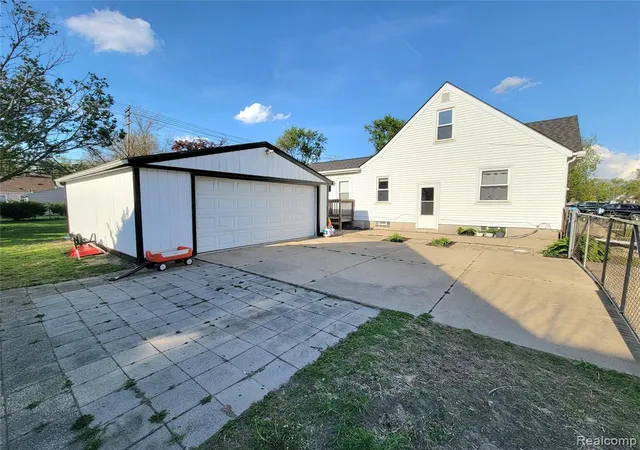 Homes for sale in Dearborn, MI | 24830 Hickory St, Dearborn, MI 48124 2458 | MLS# 60996765