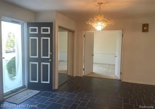 2nd image of 4727 S Knoll Rd, West Bloomfield, MI 48323 | MLS# 61022576