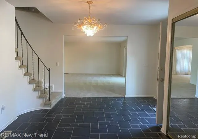 3rd image of 4727 S Knoll Rd, West Bloomfield, MI 48323 | MLS# 61022576