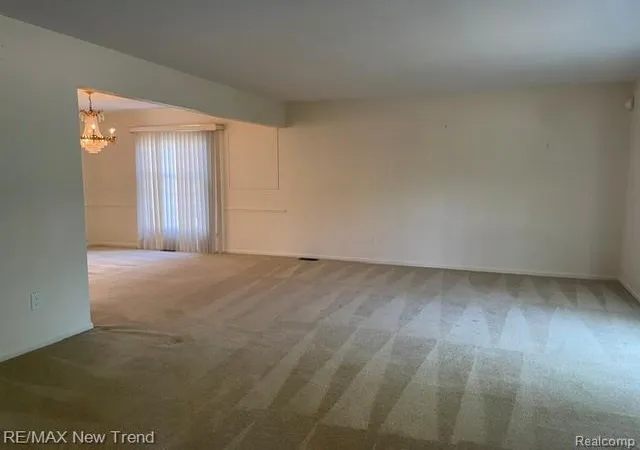 5th image of 4727 S Knoll Rd, West Bloomfield, MI 48323 | MLS# 61022576
