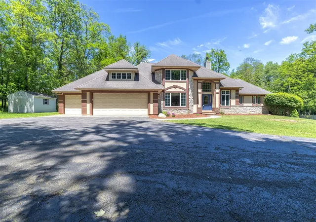 1st image of 1722 W Kilgore Rd, Kalamazoo, MI 49008 | MLS# 70535728