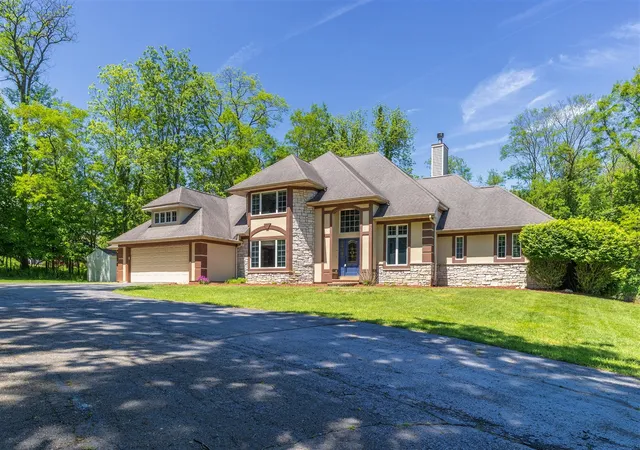2nd image of 1722 W Kilgore Rd, Kalamazoo, MI 49008 | MLS# 70535728