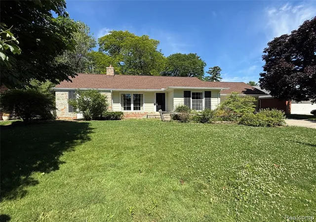 Homes for sale in Grosse Pointe Farms, MI | 489 Chalfonte Ave, Grosse Pointe Farms, MI 48236 | MLS# 60973190
