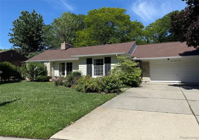 Homes for sale in Grosse Pointe Farms, MI | 489 Chalfonte Ave, Grosse Pointe Farms, MI 48236 | MLS# 60973190