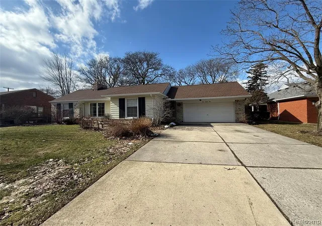 Homes for sale in Grosse Pointe Farms, MI | 489 Chalfonte Ave, Grosse Pointe Farms, MI 48236 | MLS# 60973190