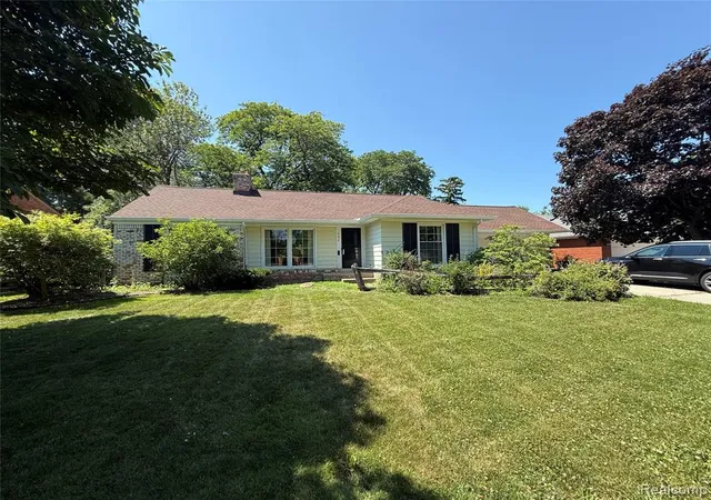 Homes for sale in Grosse Pointe Farms, MI | 489 Chalfonte Ave, Grosse Pointe Farms, MI 48236 | MLS# 60973190