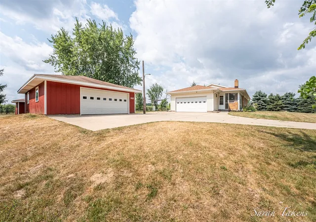 Photo 3 of Single family home for sale at 362 Broman St, Sparta, MI 49345 | MLS# 70547187 | Listing updated on 2026-09-11