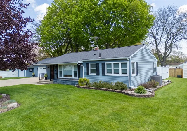 Homes for sale in Kalamazoo, MI | 1904 Seminole St, Kalamazoo, MI 49006 | MLS# 70531003