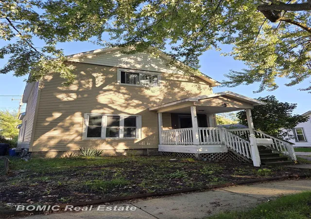 Photo 1 of Sale Pending at 413 Franklin St, Bay City, MI 48708 | MLS# 50189978 | Listing updated on 2026-09-15