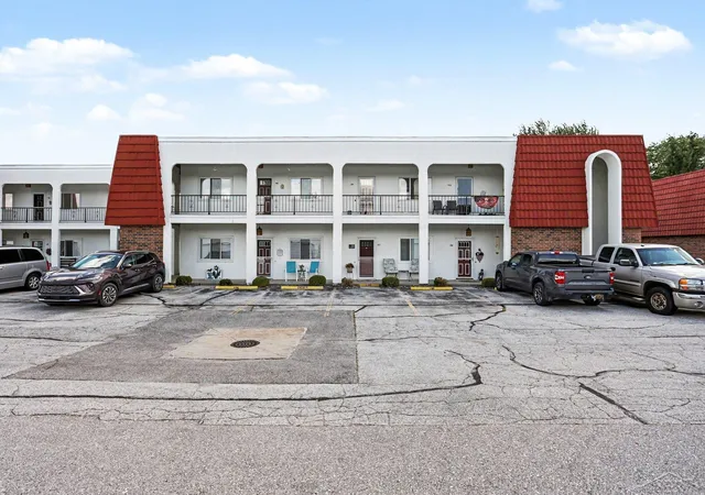 Photo 1 of Sale Pending at 945 Kennely Rd #I-145, Saginaw, MI 48609 | MLS# 50220127 | Listing updated on 2026-09-01