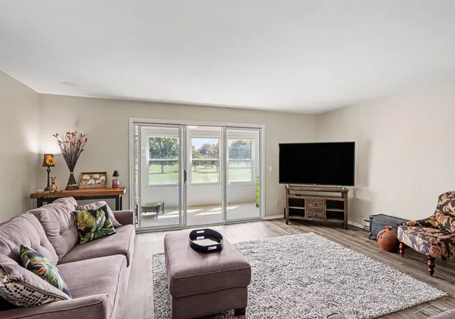 Listing Photo 5 - Condo for sale in building located at 945 Kennely Rd, Saginaw, MI 48609 - Unit #I-145