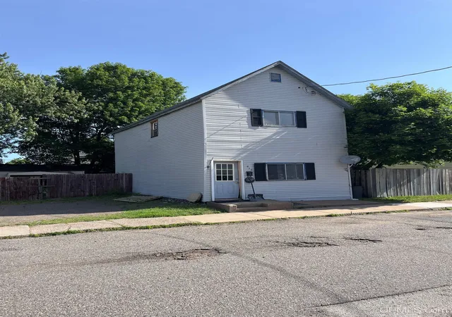Homes for sale in Ishpeming, MI | 415 E High St, Ishpeming, MI 49849 | MLS# 50212949