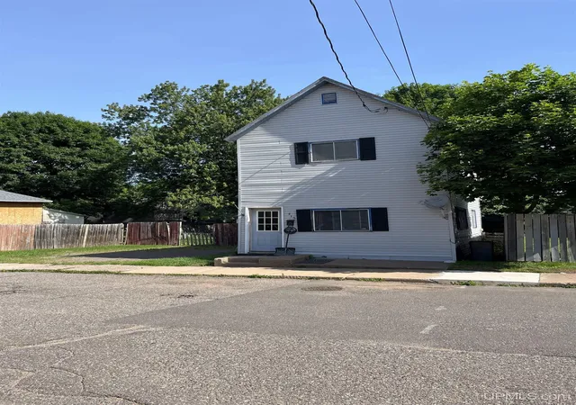 Homes for sale in Ishpeming, MI | 415 E High St, Ishpeming, MI 49849 | MLS# 50212949