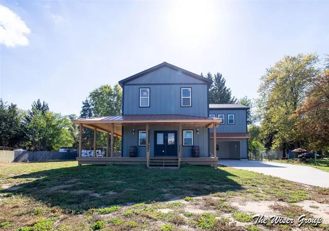 2nd image of 402 48th St, Grand Rapids, MI 49548 | MLS# 70501832