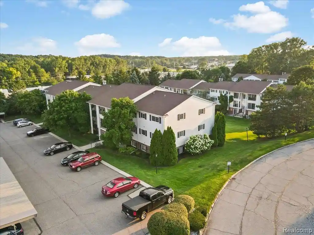 Listing Photo 36 - Condo for sale in 440 Baldwin Ave located at 440 Baldwin Ave, Rochester, MI 48307 - Unit #63