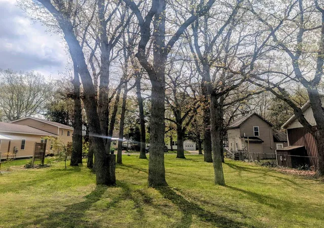 3rd image of 213 E Fifteenth St, Traverse City, MI 49684 | MLS# 80068448