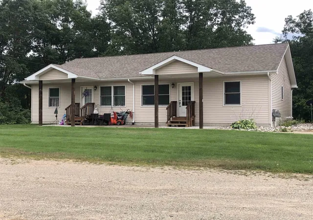 1st image of 10215 S Lake Station Ave, Lake, MI 48632 | MLS# 50185624