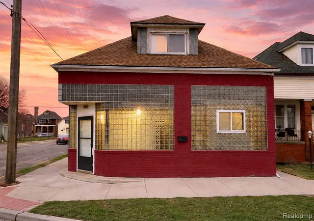 2nd image of 11603 Klinger St, Hamtramck, MI 48212 | MLS# 60980802