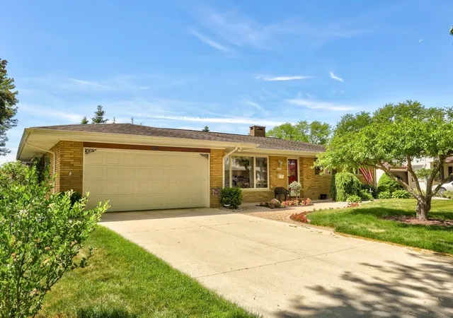 Homes for sale in Frankenmuth, MI | 629 Eastgate Dr, Frankenmuth, MI 48734 | MLS# 50213210
