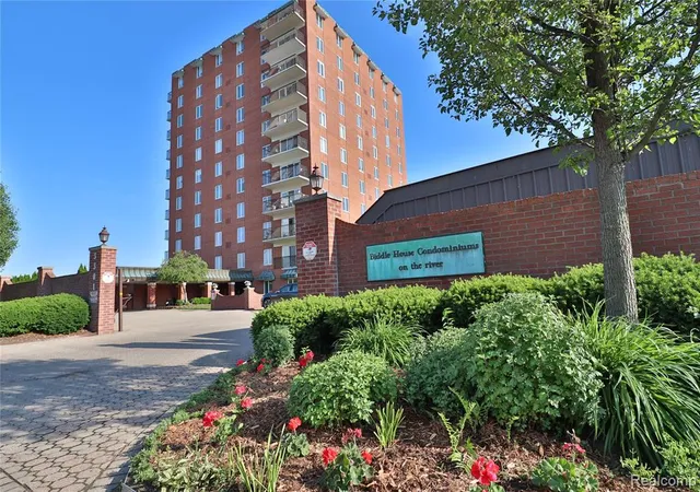 Photo 2 of Condo for sale at 3301 Biddle Ave #2B, Wyandotte, MI 48192 6268 | MLS# 61025227 | Listing updated on 2026-08-31
