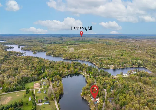 38th image of 781 N Blue Gill Lake, Harrison, MI 48625 | MLS# 70533668