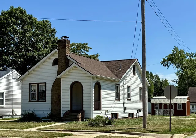 Photo 3 of Sale Pending at 509 W Main St, Durand, MI 48429 | MLS# 50213779 | Listing updated on 2026-08-09