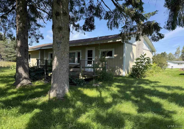 Photo 2 of Single family home for sale at 89152 W Cedar Rd, Manistique, MI 49854 | MLS# 50219957 | Listing updated on 2026-09-03