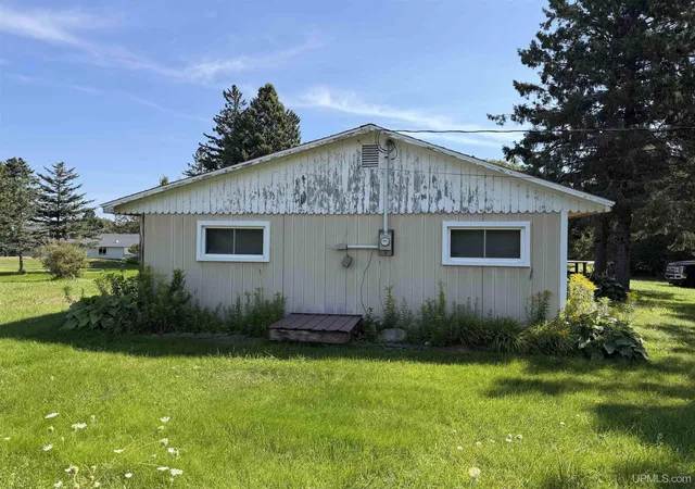 Photo 4 of Single family home for sale at 89152 W Cedar Rd, Manistique, MI 49854 | MLS# 50219957 | Listing updated on 2026-10-08