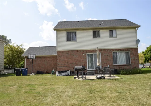 Photo 3 of Sale Pending at 7686 Cherrywood Dr, Westland, MI 48185 | MLS# 70554273 | Listing updated on 2026-09-11