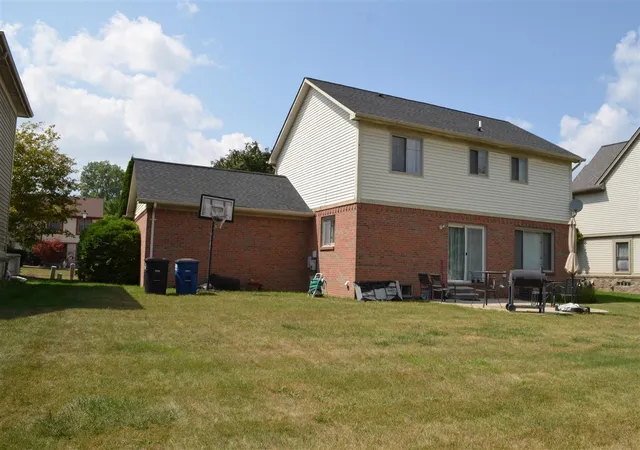 Photo 4 of Sale Pending at 7686 Cherrywood Dr, Westland, MI 48185 | MLS# 70554273 | Listing updated on 2026-09-11