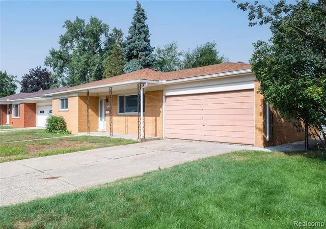 Photo 3 of Single family home for sale at 28542 Grobbel Ave, Warren, MI 48092 2334 | MLS# 61023379 | Listing updated on 2026-09-15
