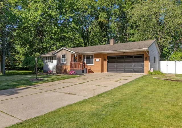 Homes for sale in Wixom, MI | 1358 Flamingo St, Wixom, MI 48393 | MLS# 70536867