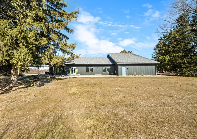 4th image of 3961 Hickory Hollow Dr, Ypsilanti, MI 48197 | MLS# 70517739