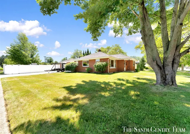 4th image of 1508 Wisconsin St, Grand Haven, MI 49417 | MLS# 70519290