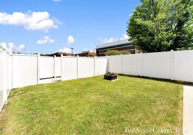 5th image of 1508 Wisconsin St, Grand Haven, MI 49417 | MLS# 70519290