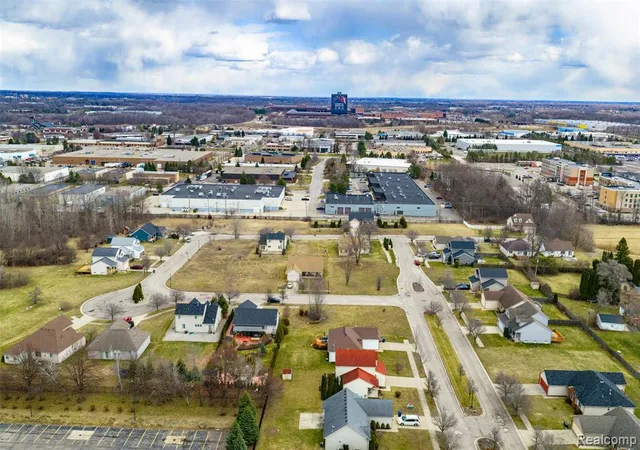 4th image of 558 Boyd St, Pontiac, MI 48342 | MLS# 60976865
