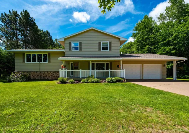 Homes for sale in Ishpeming, MI | 2813 Us 41 W Hwy, Ishpeming, MI 49849 | MLS# 50212650