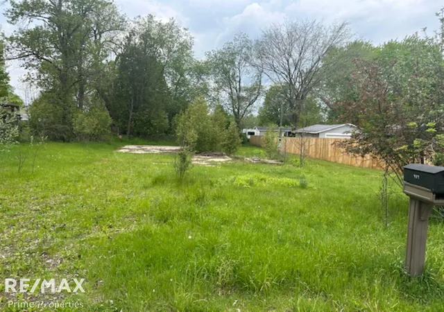 Homes for sale in Howard City, MI | 418 Locust St, Howard City, MI 49329 | MLS# 50208025
