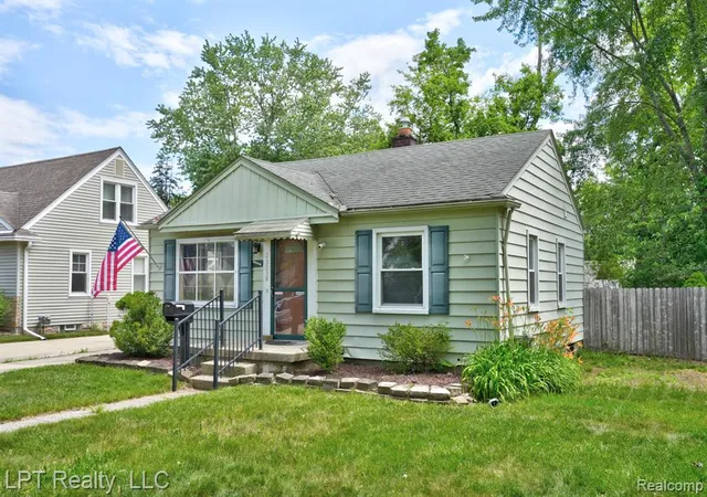 Photo 1 of Sale Pending at 23038 Violet St, Farmington, MI 48336 3379 | MLS# 61004147 | Listing updated on 2026-09-03