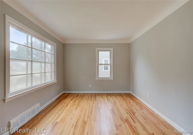 Photo 3 of Sale Pending at 23038 Violet St, Farmington, MI 48336 3379 | MLS# 61004147 | Listing updated on 2026-09-03