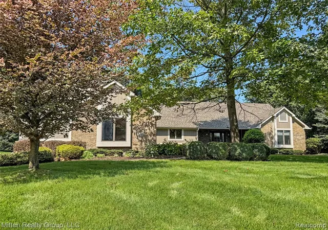 Photo 2 of Sale Pending at 6762 Corrigan Dr, Brighton, MI 48116 8851 | MLS# 61023932 | Listing updated on 2026-09-10