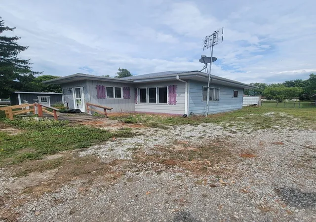 Photo 3 of Sale Pending at 5180 Center Street Street, Fairgrove, MI 48733 | MLS# 50219597 | Listing updated on 2026-10-01
