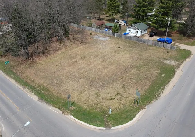 Homes for sale in Wellston, MI | 3976 Snyder Rd, Wellston, MI 49689 | MLS# 70526381