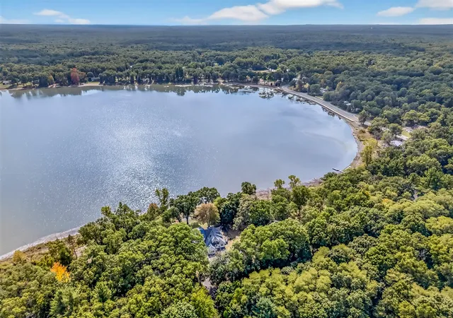 3rd image of 183 Lake Court Rd, Twin Lake, MI 49457 | MLS# 70495524