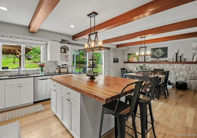 4th image of 2601 Old Plank Rd, Milford, MI 48381 | MLS# 61010735