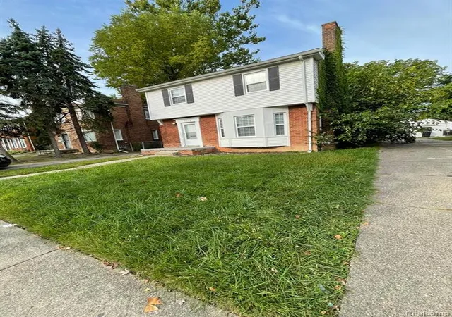 2nd image of 9375 Penrod St, Detroit, MI 48228 | MLS# 60373402